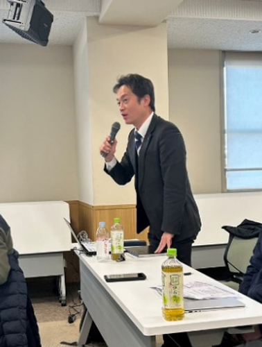 講演後の質疑応答の様子